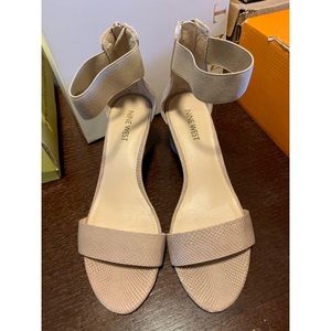 Nine West Nude heels